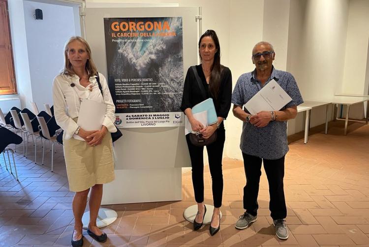 nella foto il momento della presentazione della mostra