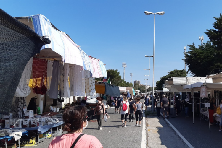 Foto del Mercatino del Venerdì