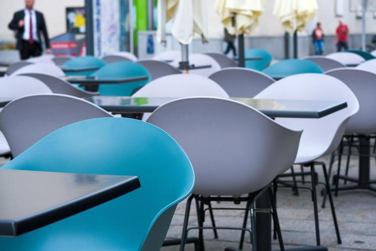 Foto di tavoli bar all'aperto