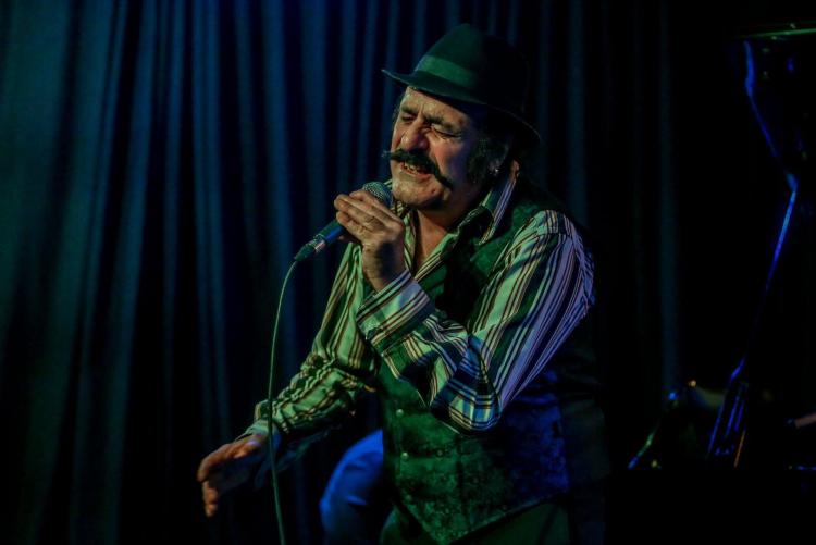 foto di Tonino Carotone