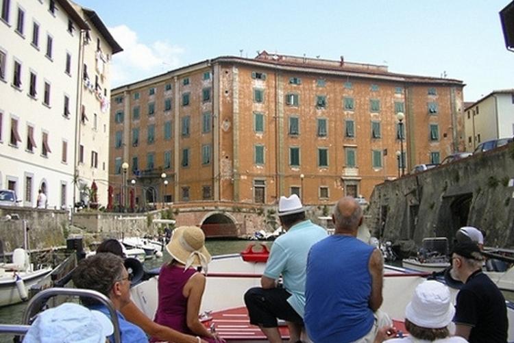 Immagine di un momento di un tour in battello